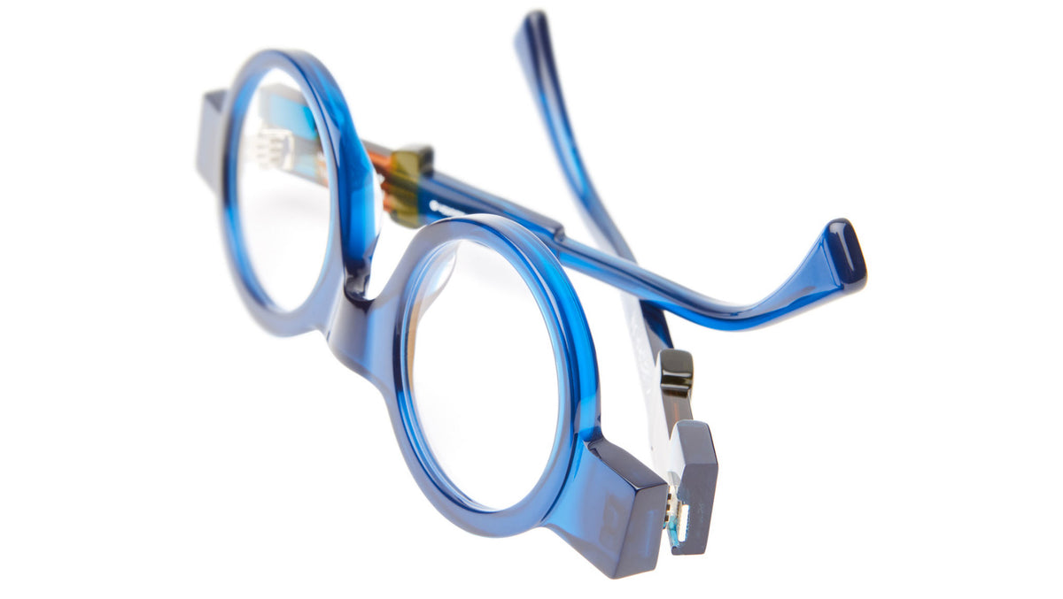 I02 BL Blue