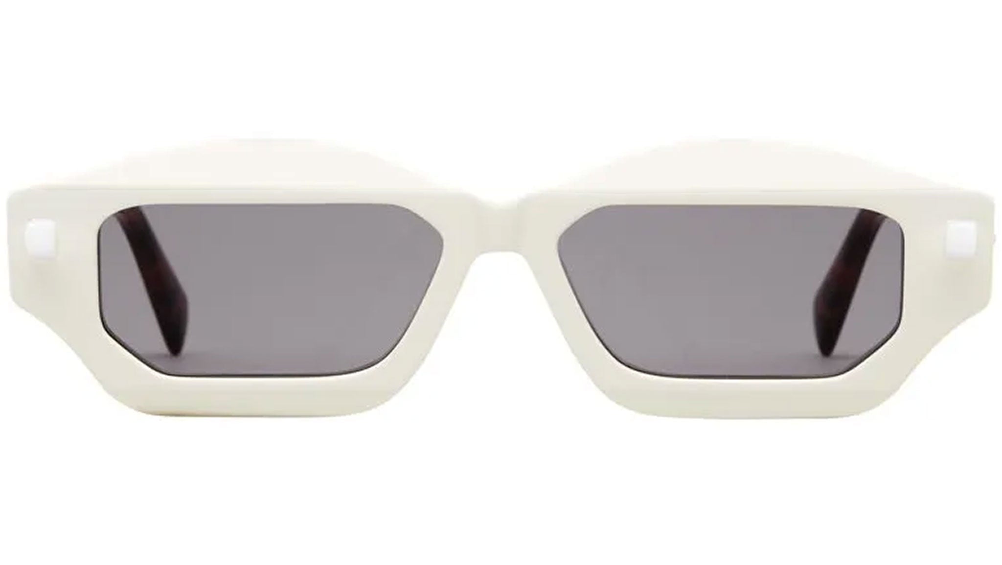Q6 IY Sun Ivory