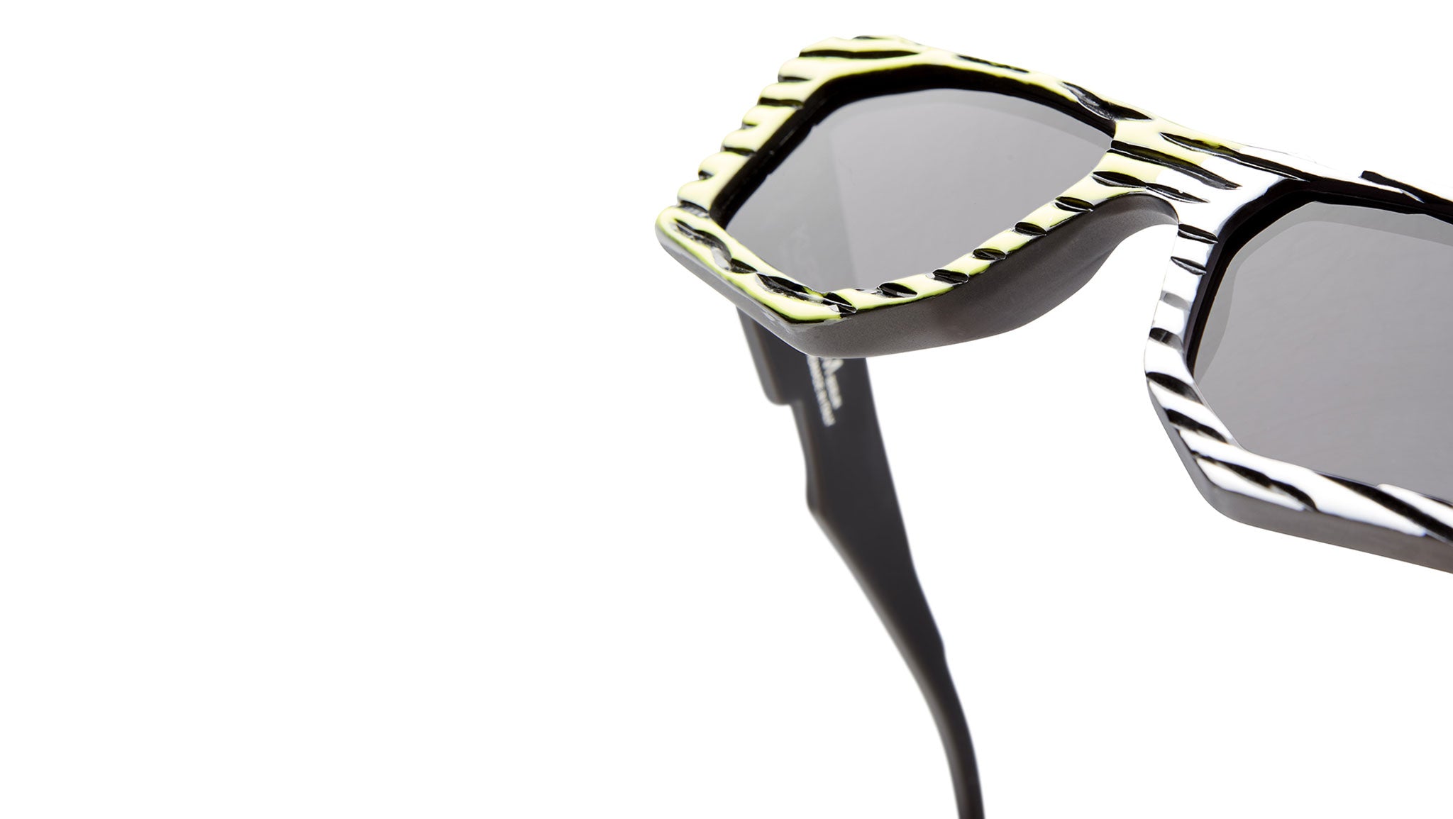 F6 Sun BMWA PQ Pop Grotesque