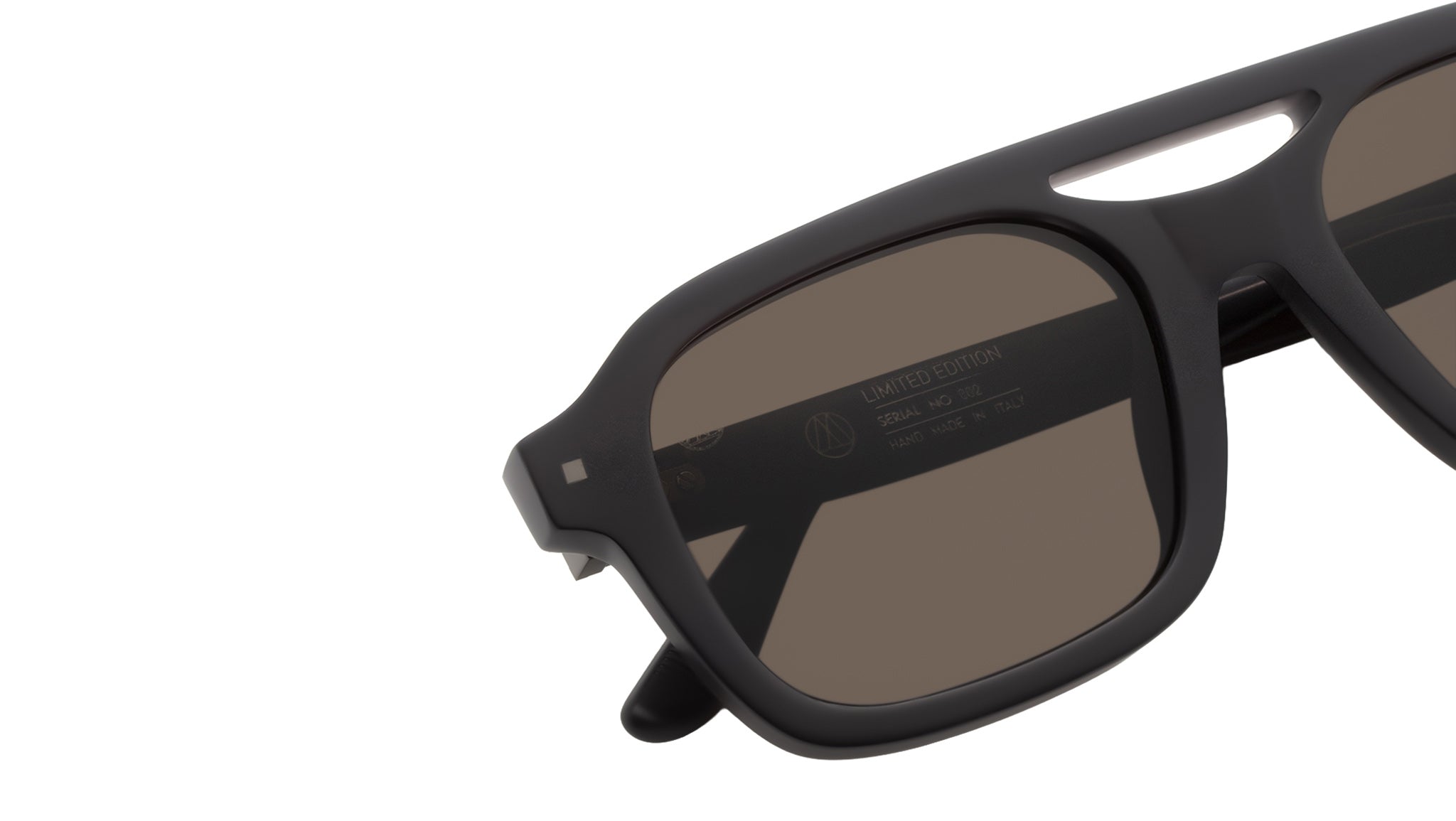 Vinicio Black Matte